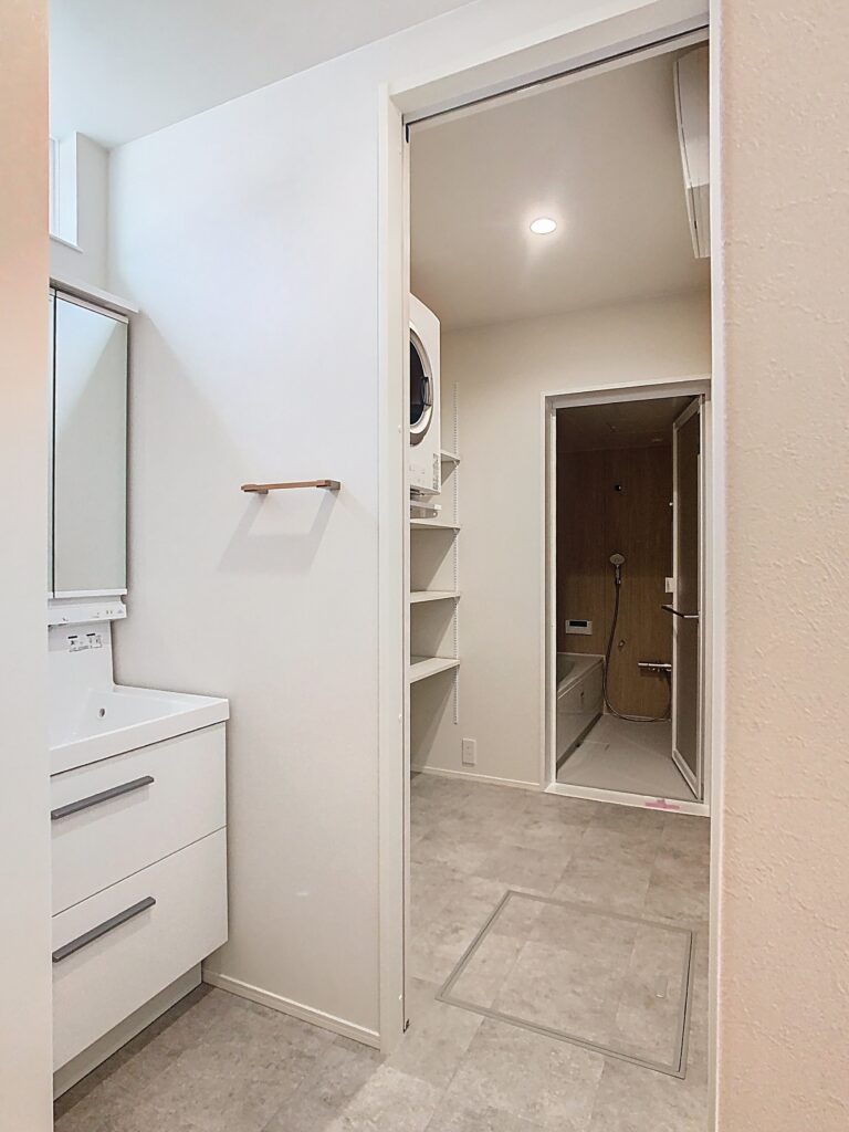 洗面スペースと脱衣スペースを分けた水まわり